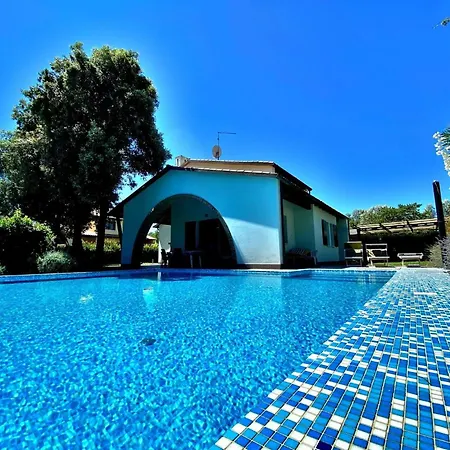 Olivelli 1 Villa Albarella Island